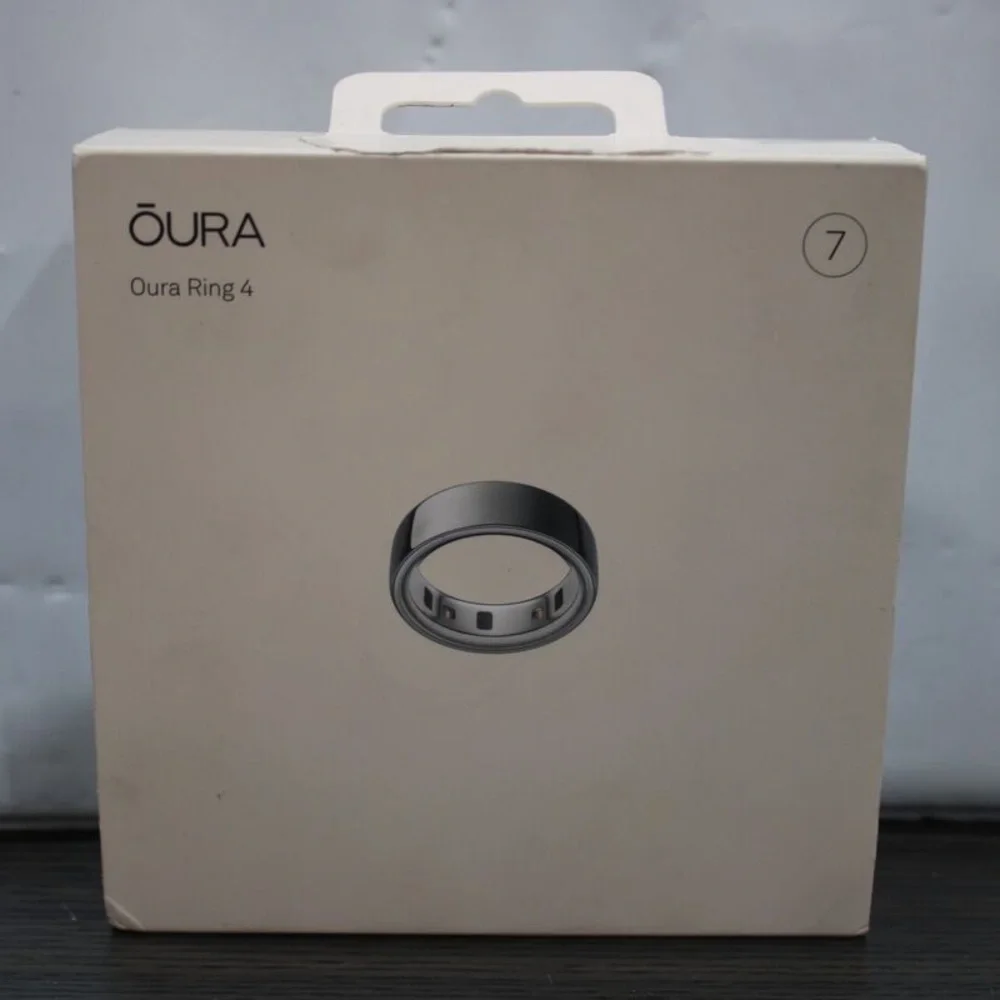 Size 7 Oura Ring 4 for sale. Never worn or used because it doesn’t fit.